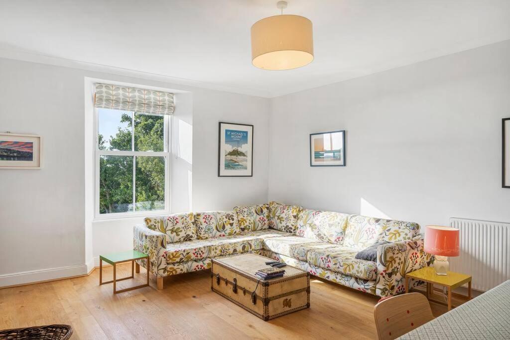Manacles - Spacious Flat Near Beach With Sea Views & Parking فالموث المظهر الخارجي الصورة