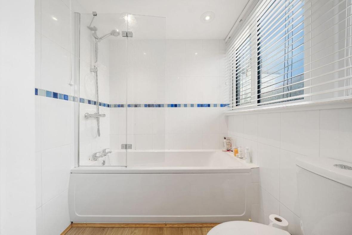 Manacles - Spacious Flat Near Beach With Sea Views & Parking فالموث المظهر الخارجي الصورة
